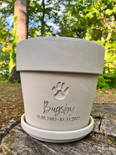Load image into Gallery viewer, Pet Memorial Flower Pot – Engraved Paw Print with Name and Date – Custom Clay Planter for Dog Remembrance