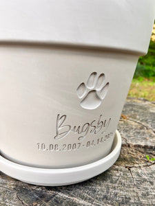 Pet Memorial Flower Pot – Engraved Paw Print with Name and Date – Custom Clay Planter for Dog Remembrance