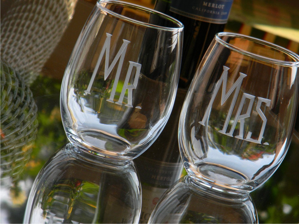 Hand Cut Personalized Mr. & Mrs. Stemless Wine Glass, 15 oz