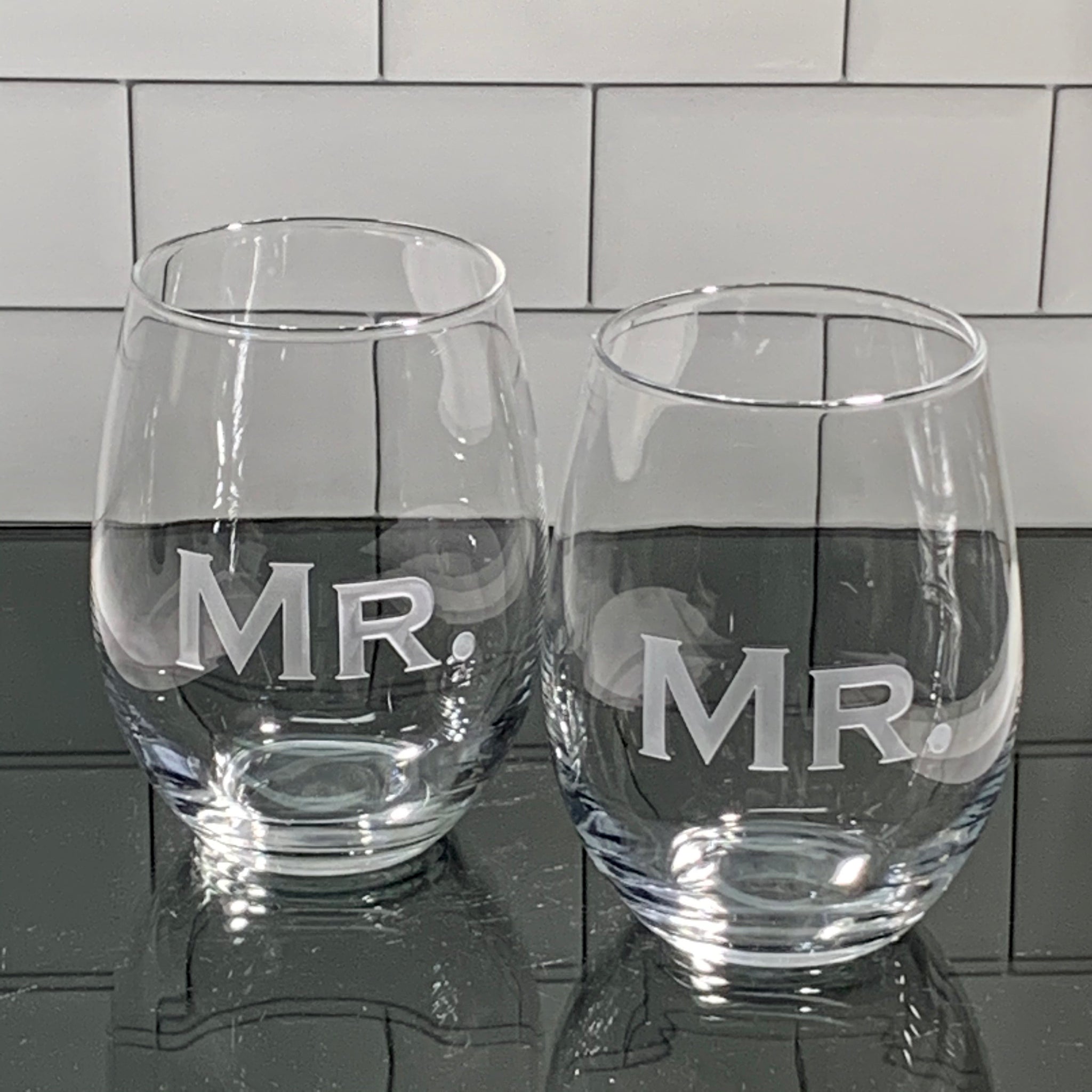 Mr. & Mrs. Stemless Wine Glass Set – Delta Dawn Gifts