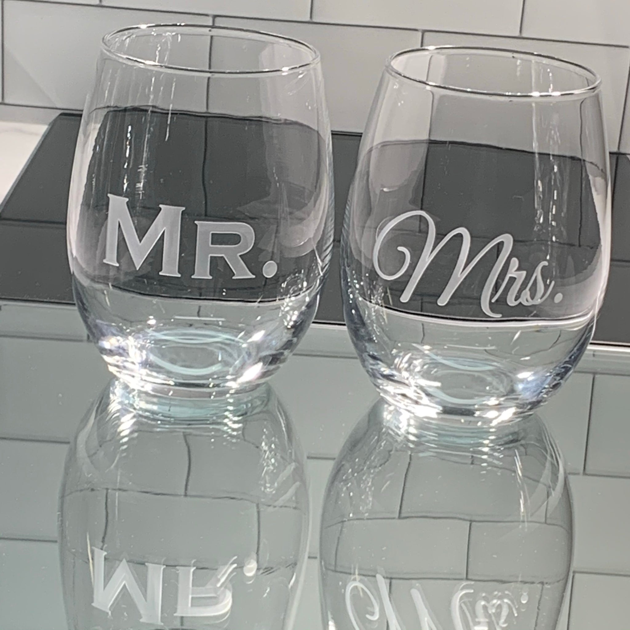 The Luxury Lifestyle Portal Set of 2 Wine Glasses, M&S Collection